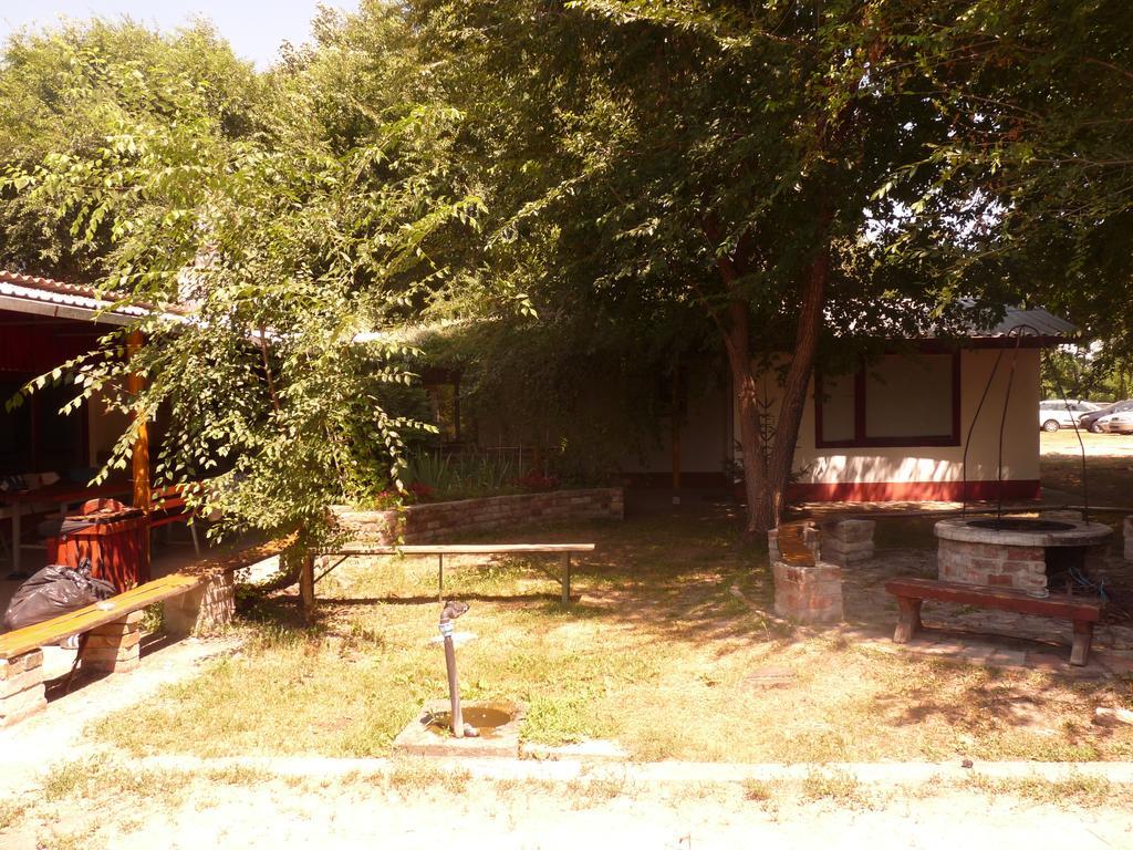 Dobo Tanya Villa Roszke Exterior photo